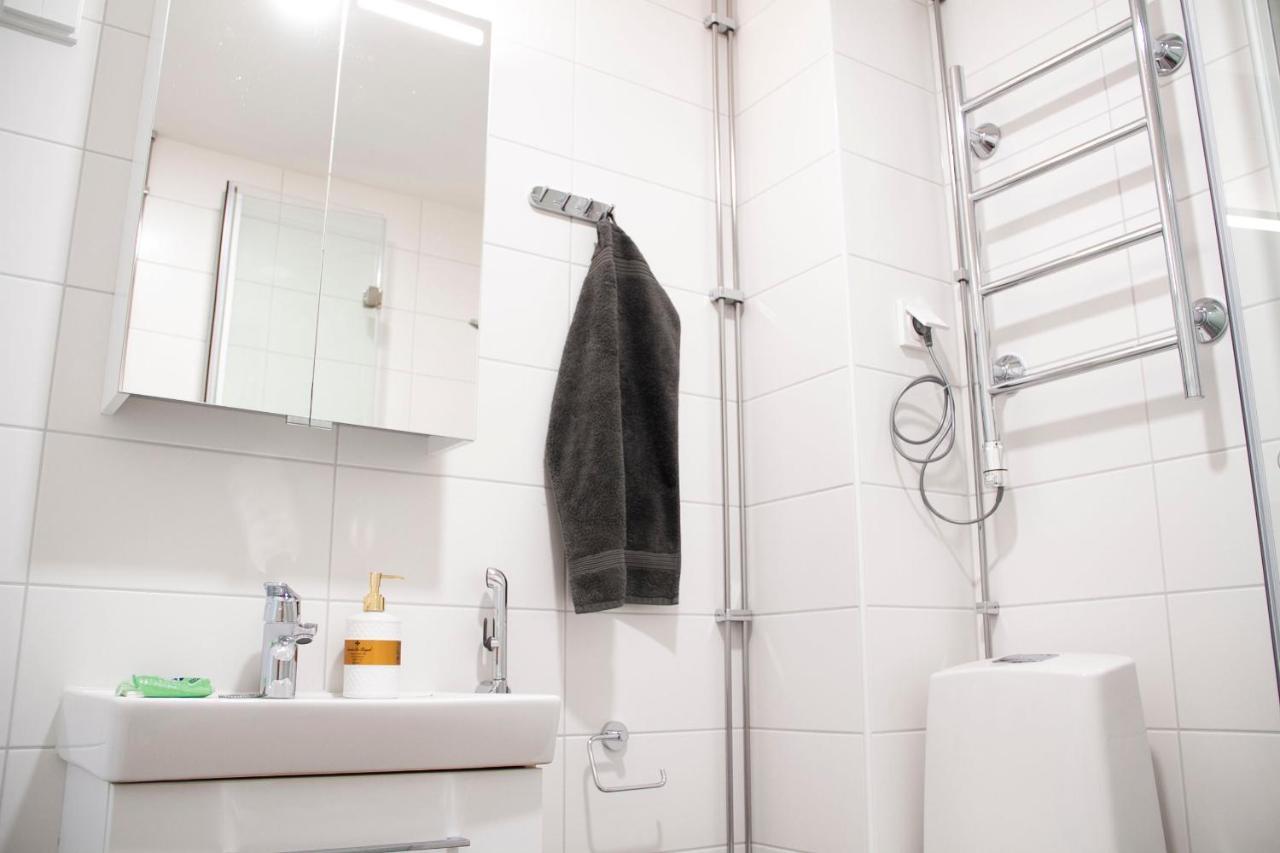 Bright One-Room Studio In The Heart Of Kallio เฮลซิงกิ ภายนอก รูปภาพ